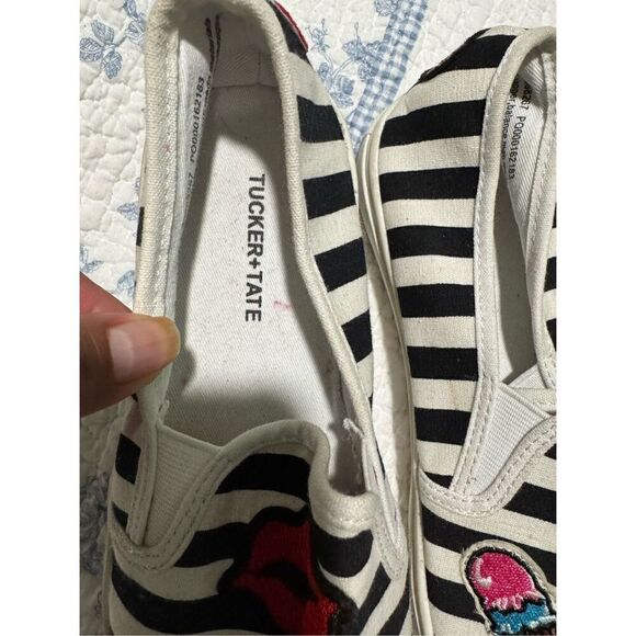 Tucker + Tate slip on sneakers graphic fast food size 4 - Picture 5 of 7